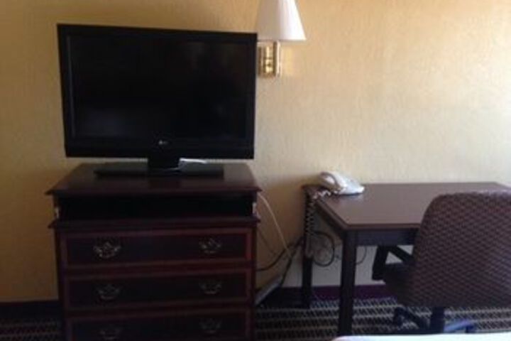 Room 11 of 44