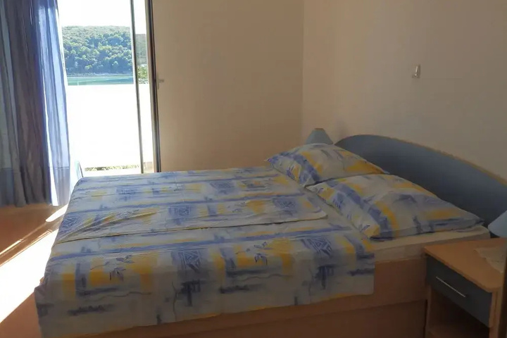 Room 3 of 9