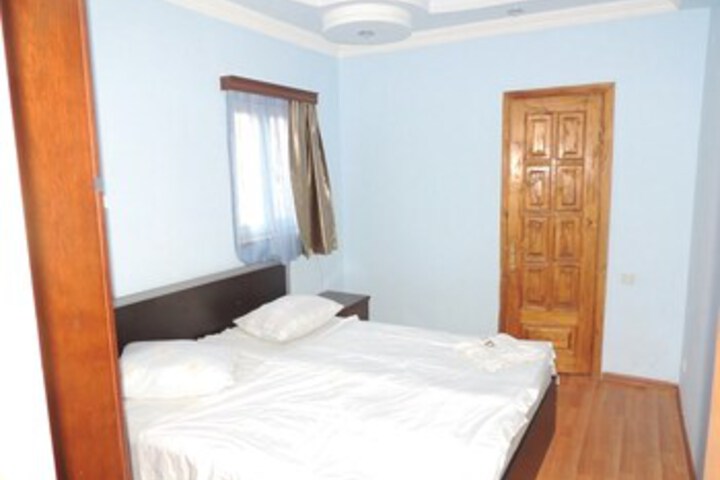 Room 30 of 42