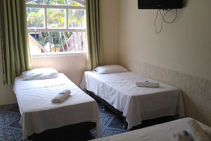 Room 6 of 13