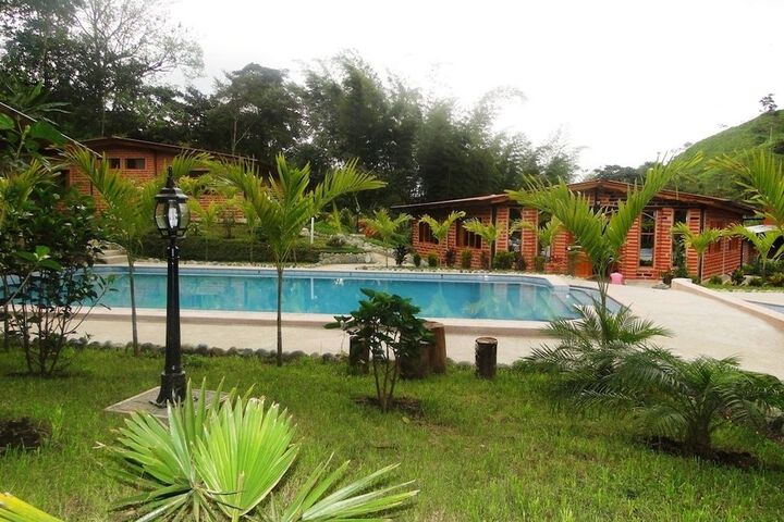 Pool 4 of 15