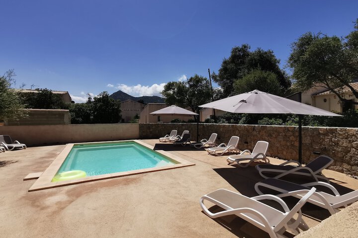 Hotel Pool