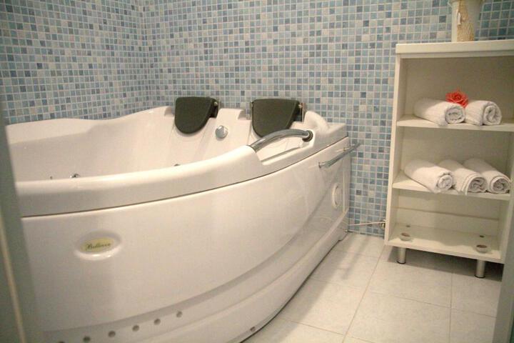 Hot tub