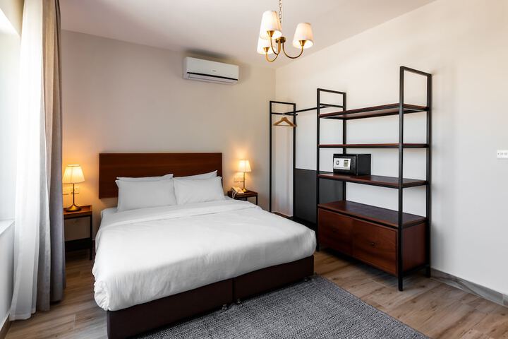 Room 6 of 34