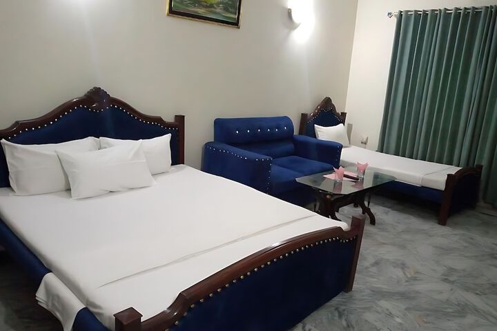 Room 7 of 17