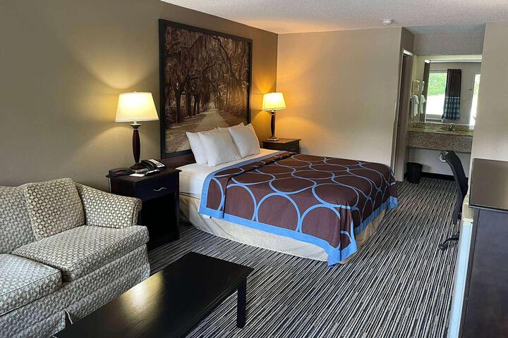 1 King Bed (1 of 3)