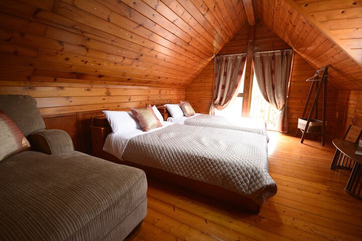 Room 21 of 57