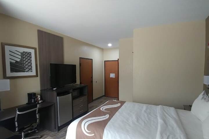 1 Double Bed (3 of 5)