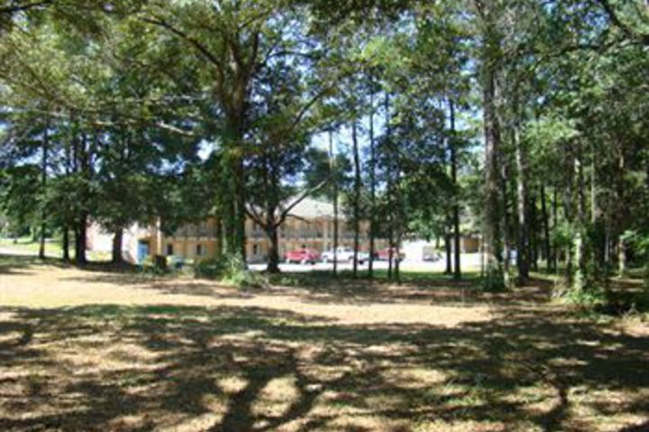 Property Grounds 15 of 18