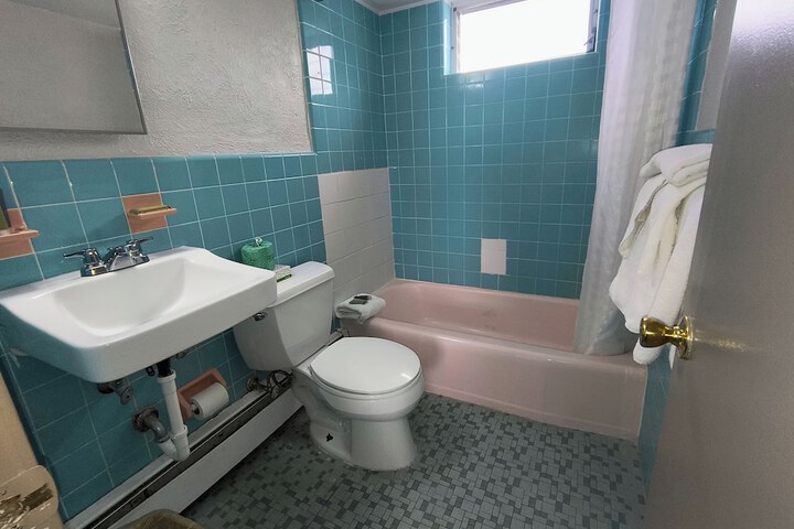 Room 15 of 28