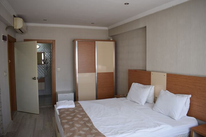 Room 19 of 37