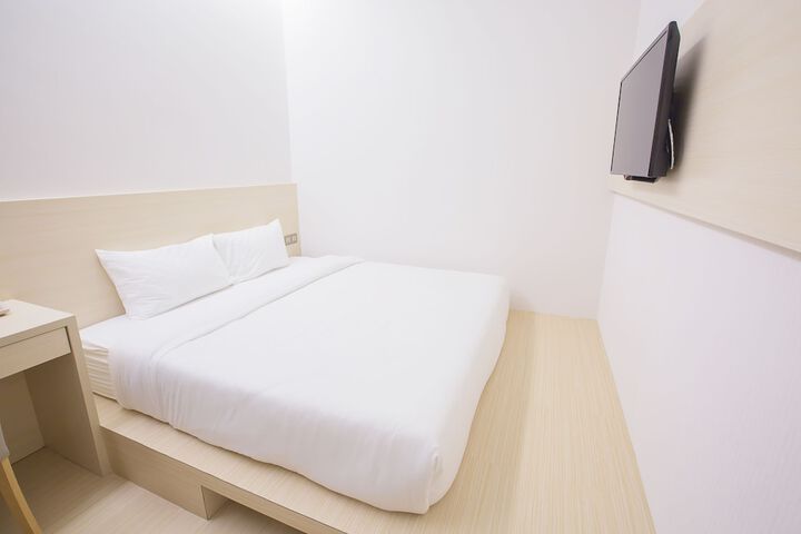 Room 10 of 26