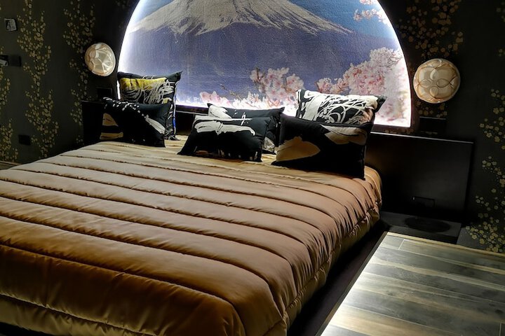 Room 9 of 56