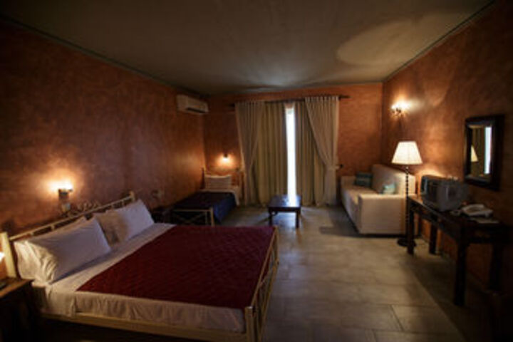 Room 11 of 26
