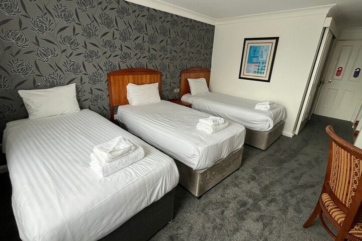 Room 19 of 35