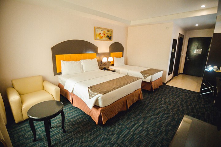 Room 13 of 51