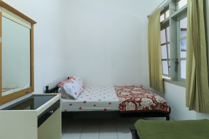 Room 16 of 65