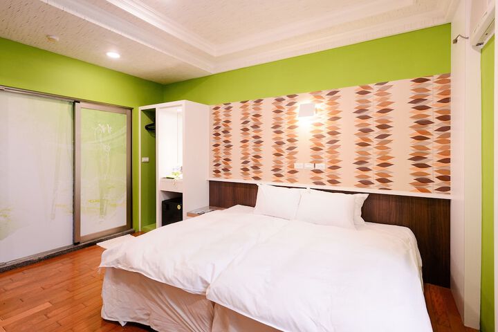 Room 47 of 97