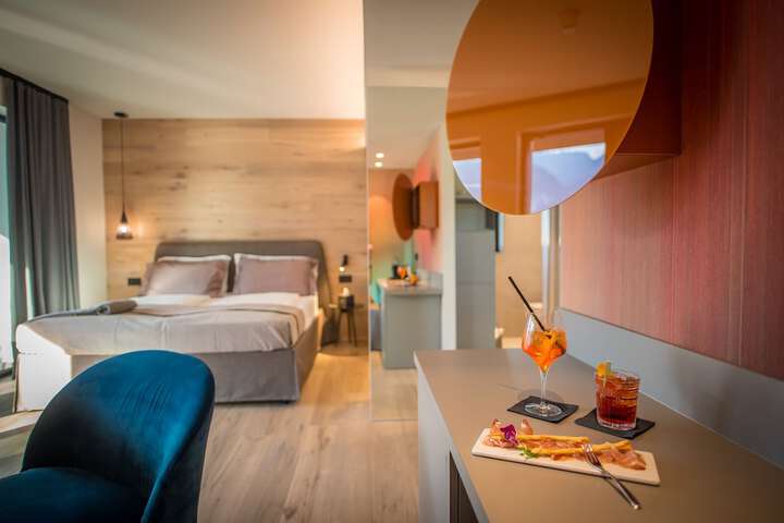 Room 2 of 52