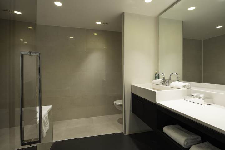 Clean Restrooms