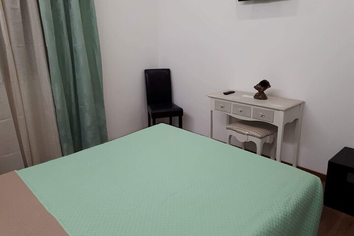 Room 5 of 40