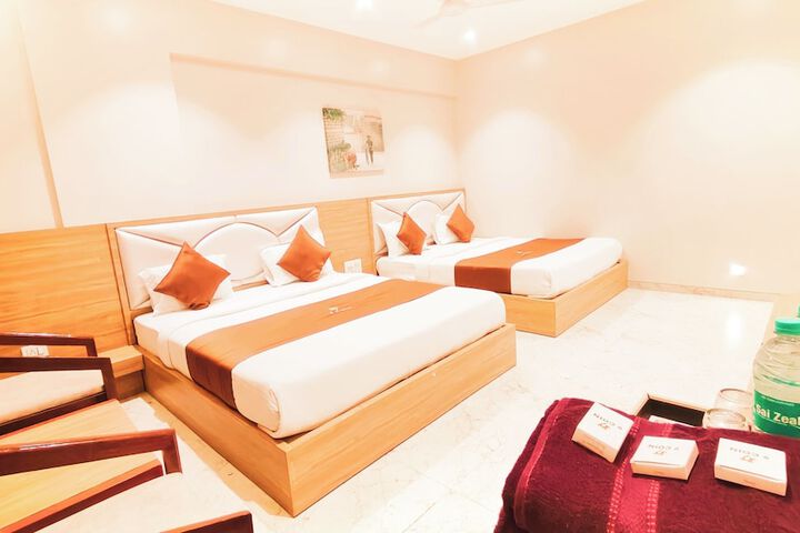 Room 12 of 39
