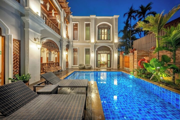 Pool 108 of 127