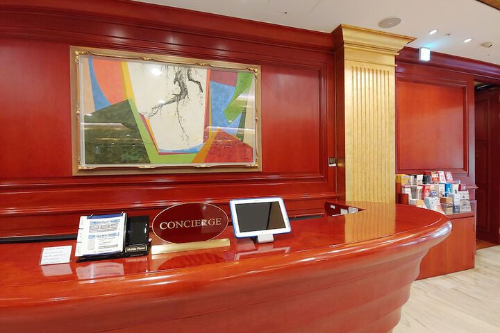 Concierge desk