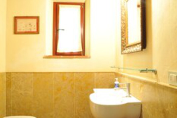 Room 7 of 101