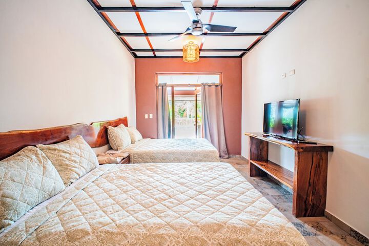 Room 5 of 43