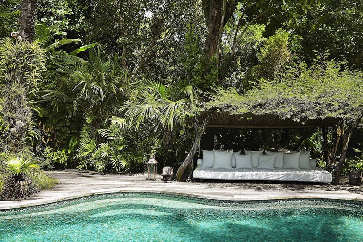 Pool 119 of 196