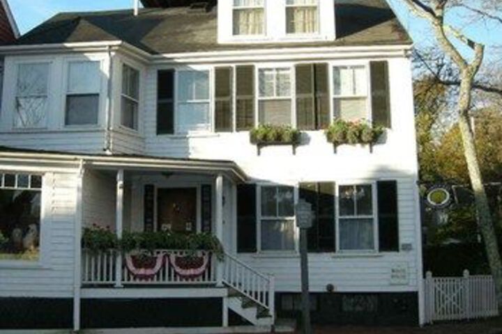 Nantucket White House Inn