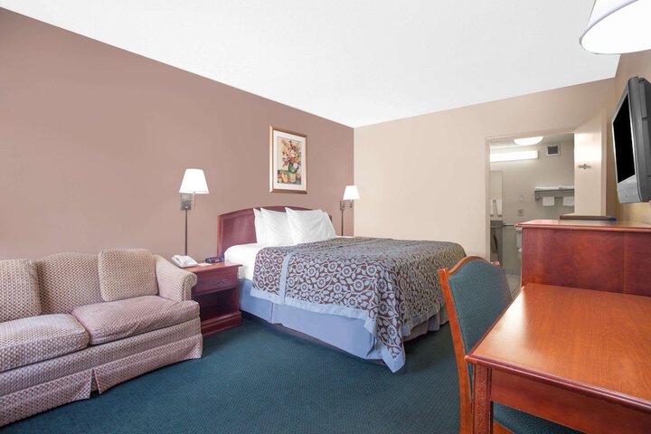 1 King Bed (9 of 9)