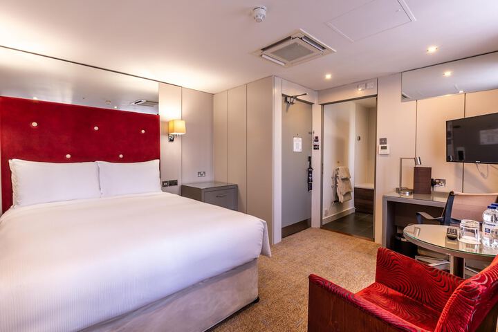 Room 46 of 114