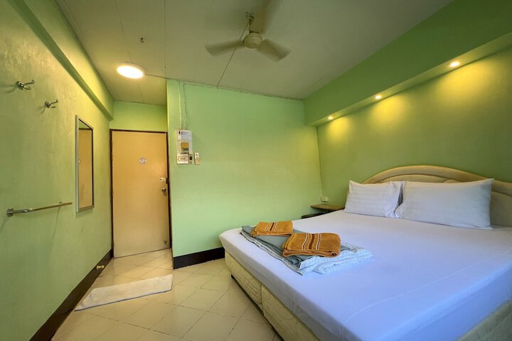 Room 22 of 49