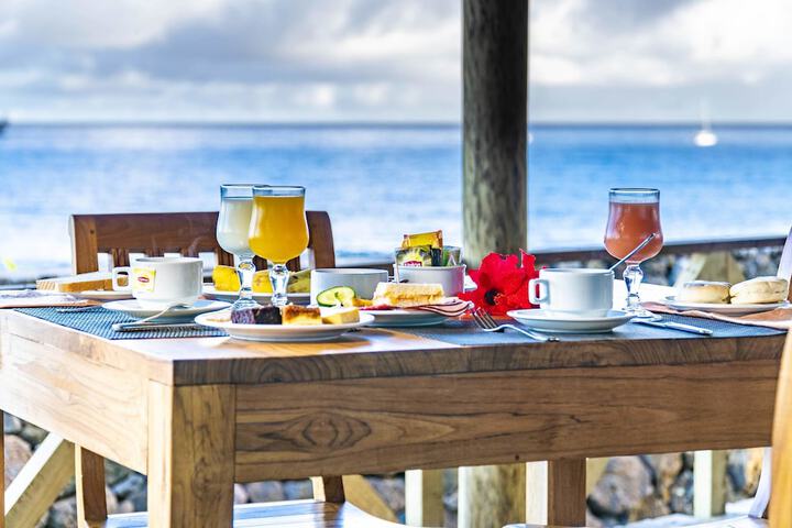 Breakfast/Coffee Service 103 of 186