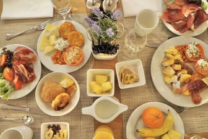 Dining 54 of 65