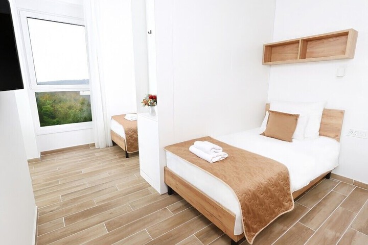 Room 14 of 71
