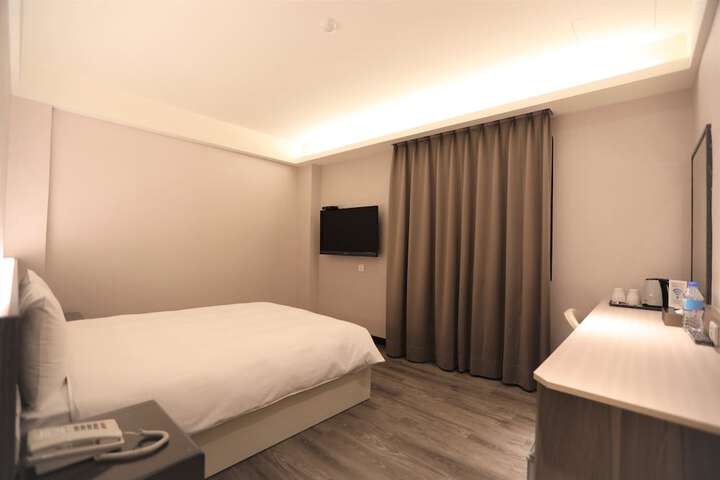 Room 57 of 79