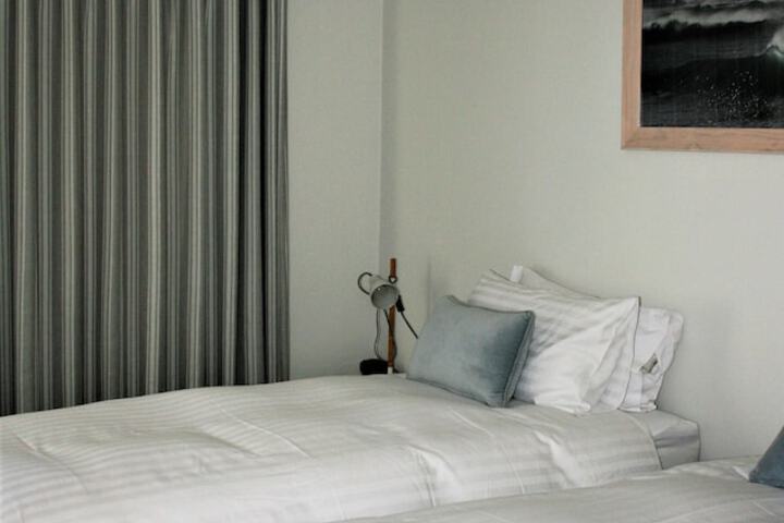 Room 26 of 96