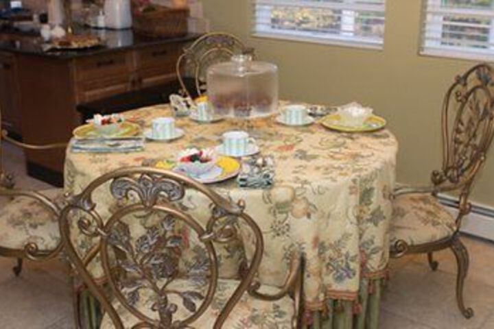 Breakfast/Coffee Service 6 of 46