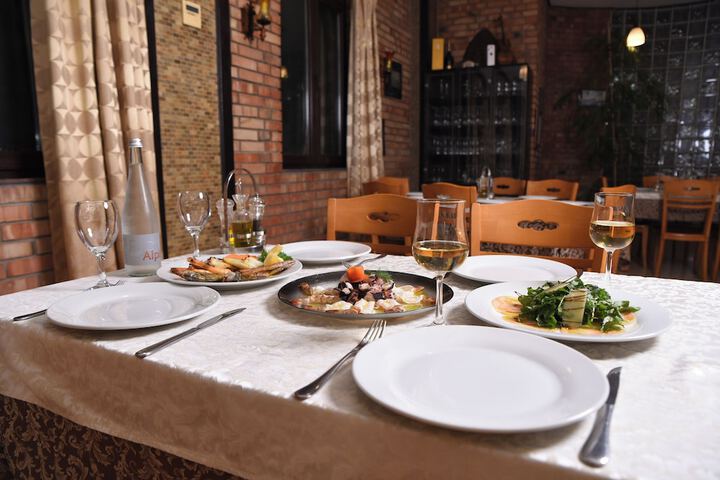 Dining 53 of 73