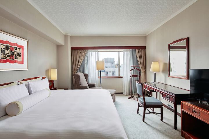 Room 18 of 52