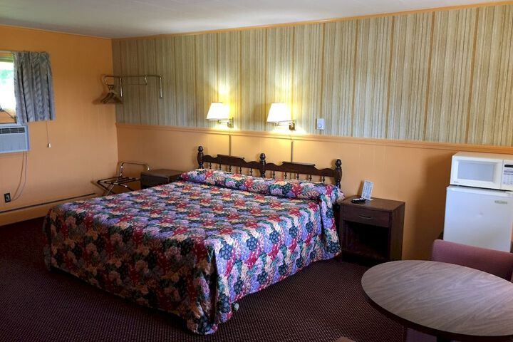 Room 10 of 29