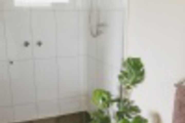 Room 185 of 252