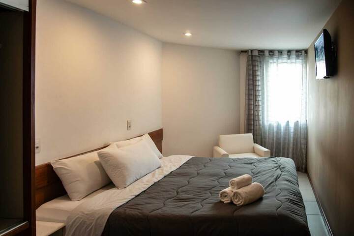 Room 4 of 17