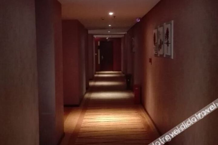 Hotel Interior 4 of 12