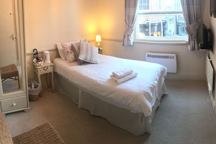 Room 13 of 61