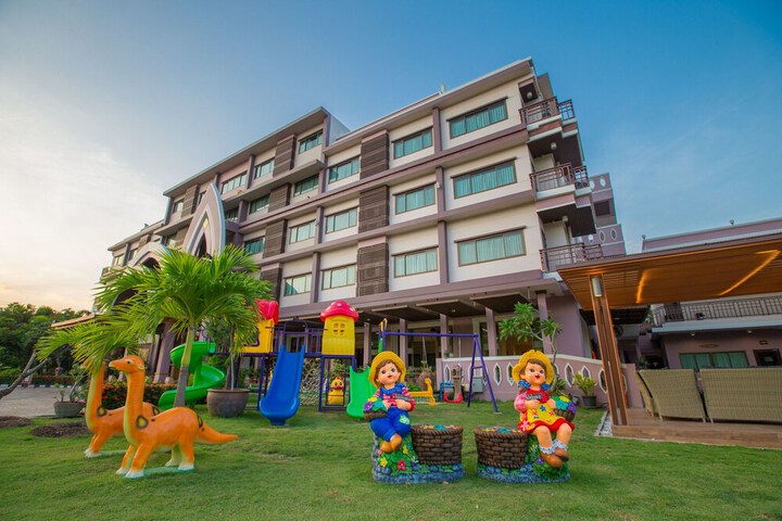Hotel 165 of 183