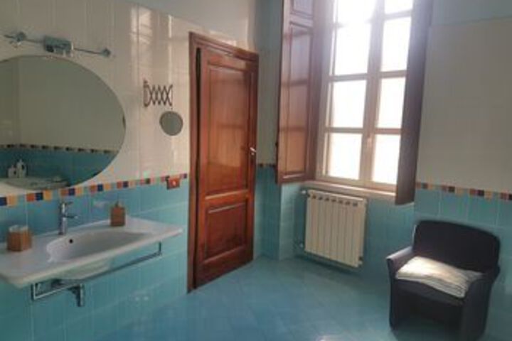 Room 3 of 15